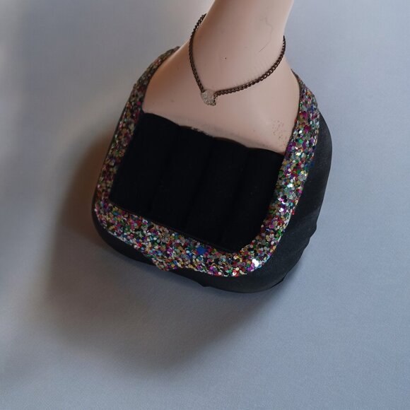 Black Hat Woman Earring Ring Small Jewelry Display - Picture 9 of 11